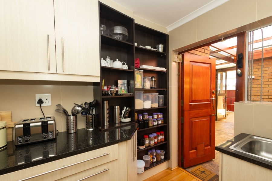 3 Bedroom Property for Sale in Table View Western Cape